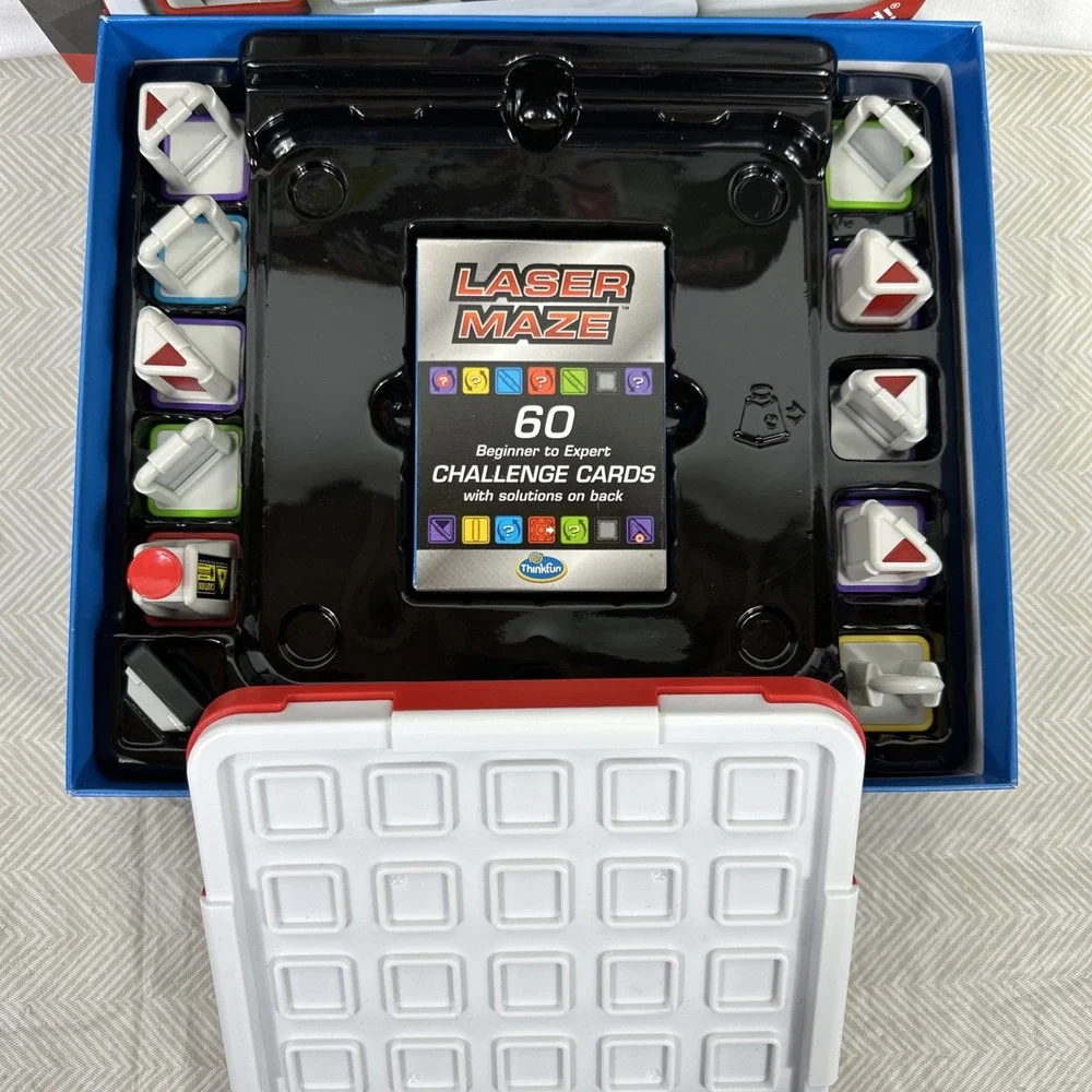 ThinkFun Laser Maze STEM Toy Set Brain-Boosting Game Ages‎ 8+ Logic Homeschool